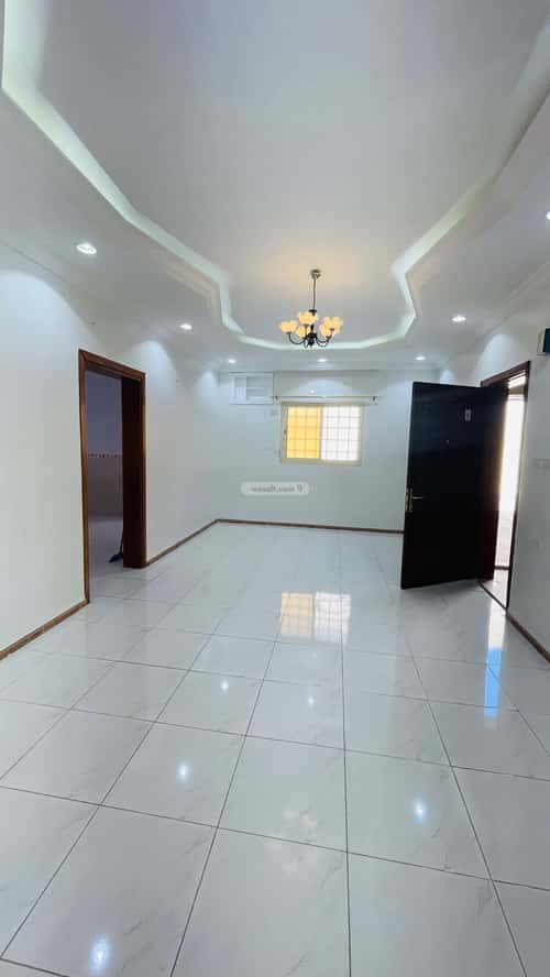 عمارة 478 متر مربع ب 3 أدوار واجهة شرقية القطبية الشرقية، الطائف