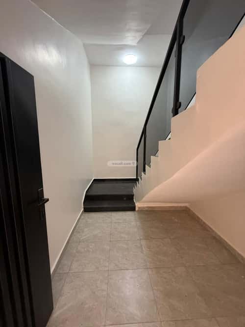 Apartment 141 SQM with 6 Bedrooms Al- Nadwah, East Riyadh, Riyadh