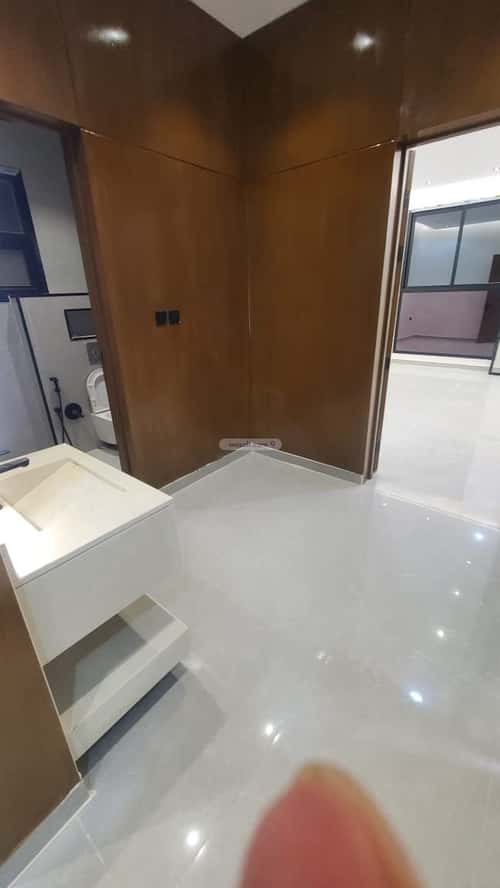 5 bedroom floor in Al Janadriyah