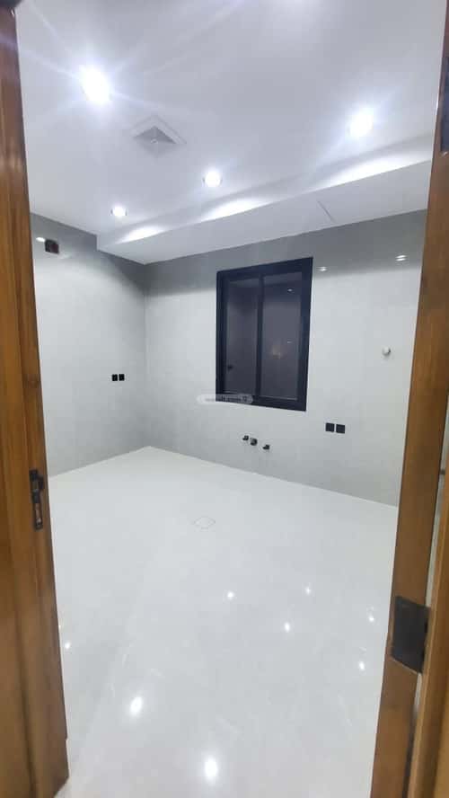 Floor 206.79 SQM with 5 Bedrooms Al-Janadriyah, East Riyadh, Riyadh