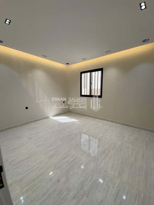 فيلا 323 متر مربع شرقية على شارع 18م شعبة الشيخ، خميس مشيط