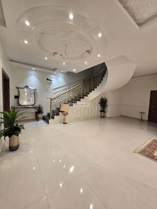 Building 827 SQM with 3 Floors Facing South Al Sheraa, North Jeddah, Jeddah
