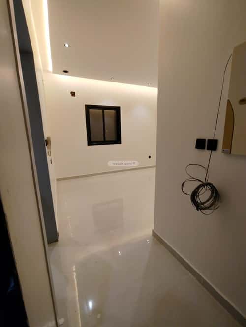 Floor with 3 Bedrooms Al-Janadriyah, East Riyadh, Riyadh