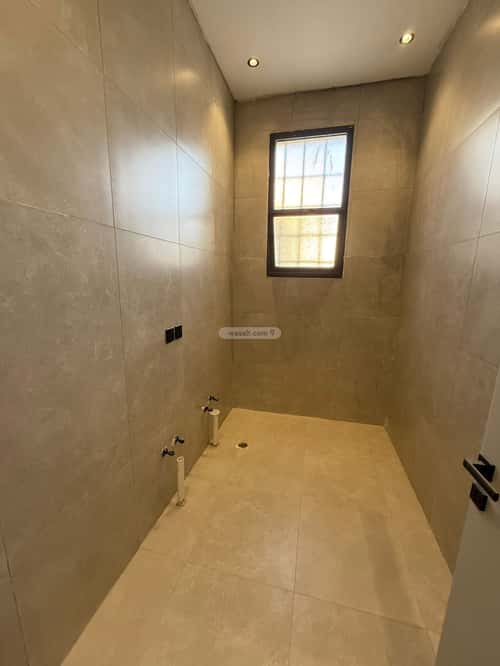 شقة 6 غرف في الجنادرية