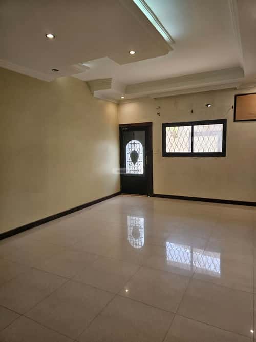 فيلا 350 متر مربع شرقية على شارع 15م البصيرة، الاحساء