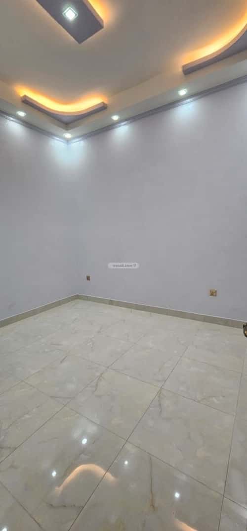 شقة 4 غرف في الربوة