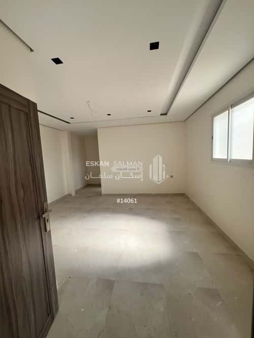 فيلا 426.14 متر مربع غربية على شارع 30م الاحتفالات، الرس