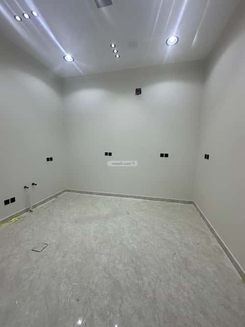 Floor 183.92 SQM with 6 Bedrooms Al-Awaly, West Riyadh, Riyadh