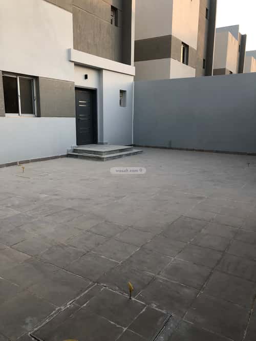 فيلا 300 متر مربع واجهة شمالية ب 6 غرف الجنادرية، شرق الرياض، الرياض