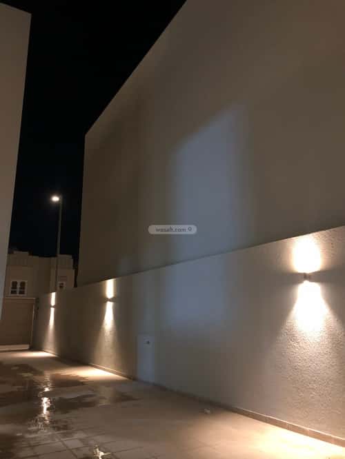Villa 300 SQM Facing North with 6 Bedrooms Al-Janadriyah, East Riyadh, Riyadh