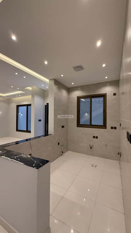 فيلا 250 متر مربع جنوبية على شارع 20م اليرموك، خميس مشيط