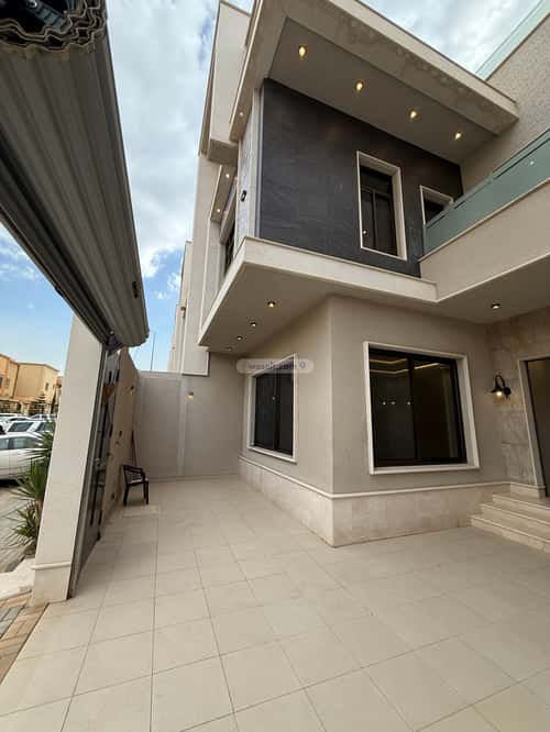 فيلا 250 متر مربع جنوبية على شارع 20م اليرموك، خميس مشيط