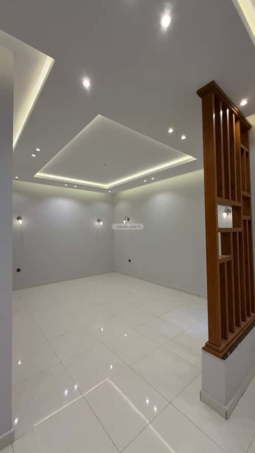 فيلا 250 متر مربع جنوبية على شارع 20م اليرموك، خميس مشيط