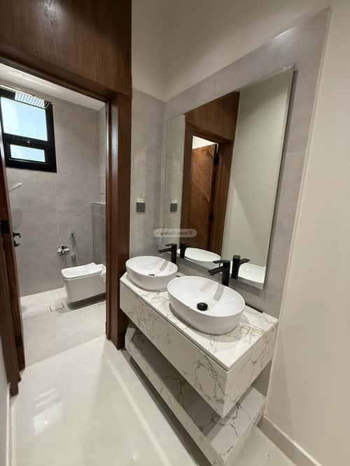 5 bedroom apartment in Al Janadriyah