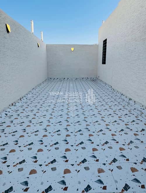 Villa 365.49 SQM Facing North on 12m Width Street Rayyadh, Alttayif