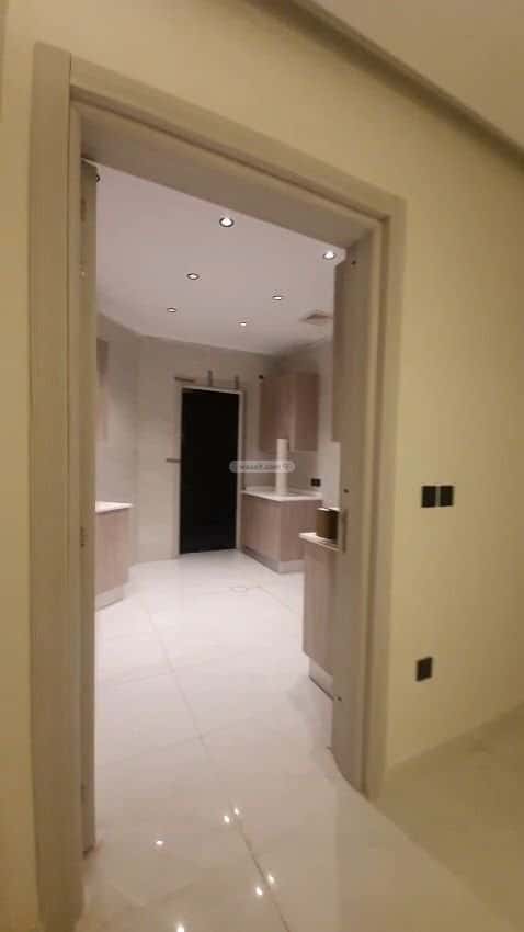 Semi-Furnished Floor with 4 Bedrooms Al Naeem, North Jeddah, Jeddah