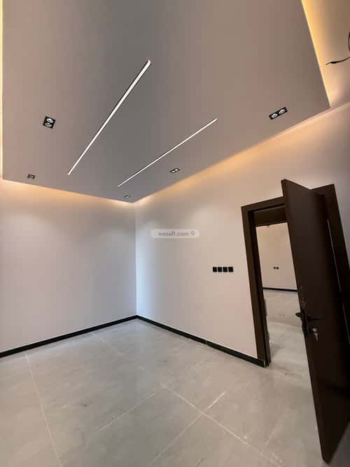 Floor with 5 Bedrooms Al- Nadwah, East Riyadh, Riyadh