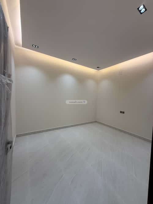 Floor with 5 Bedrooms Al- Nadwah, East Riyadh, Riyadh