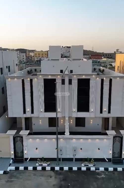 Villa 338.46 SQM Facing South on 15m Width Street Al Wasat District, Alttayif