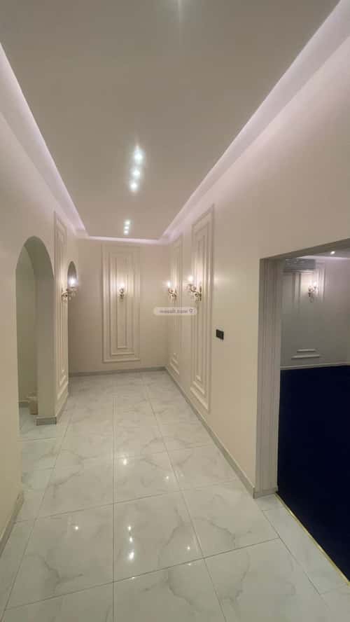 فيلا 792 متر مربع غربية على شارع 15م الوادي، حائل