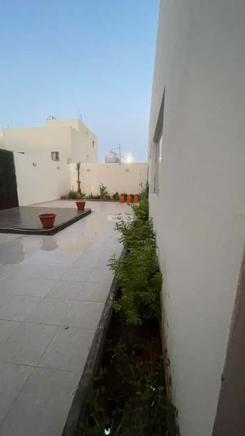 Villa 792 SQM Facing West on 15m Width Street The Valley, Hayil