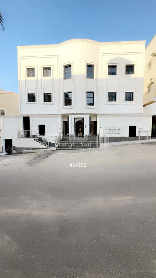 Apartment with 5 Bedrooms Al-Murooj, Abha