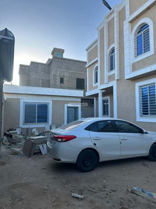 فيلا 547.19 متر مربع شرقية على شارع 15م القافلة، خميس مشيط