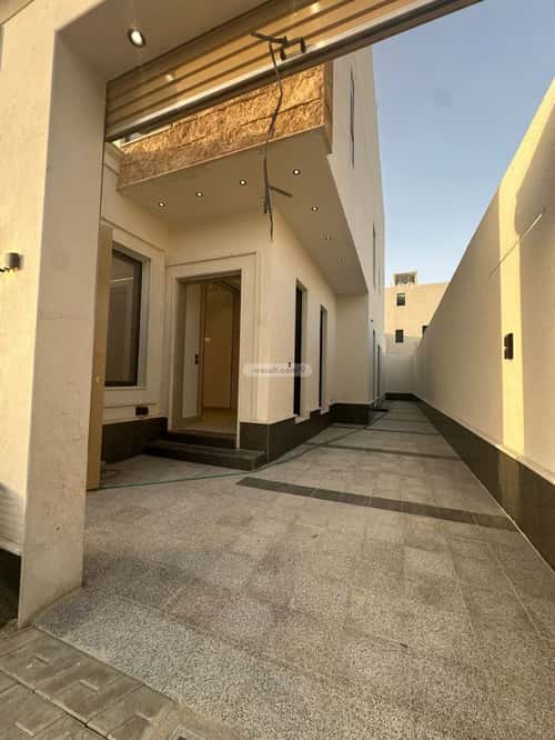 4 bedroom villa in Al Janadriyah