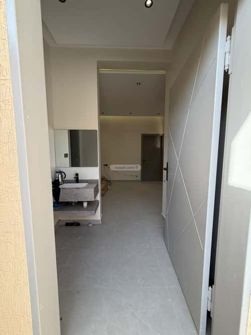 Floor with 5 Bedrooms Bader, South Riyadh, Riyadh