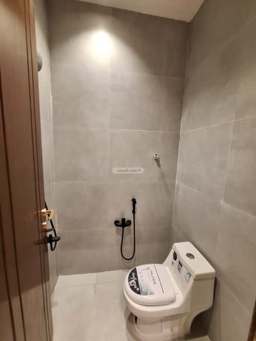 فيلا 275 متر مربع غربية على شارع 15م القادسية، شرق الرياض، الرياض