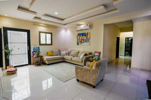 Floor 191.74 SQM with 5 Bedrooms Al-Maseef, North Riyadh, Riyadh