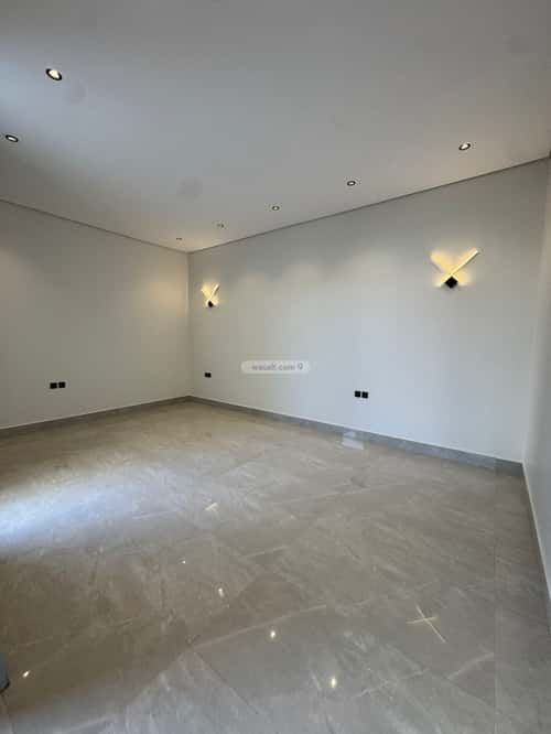 Villa 275 SQM with 1 Apartment Facing South Al-Maizaliyah, East Riyadh, Riyadh