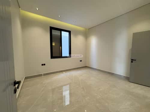 Villa 275 SQM with 1 Apartment Facing South Al-Maizaliyah, East Riyadh, Riyadh