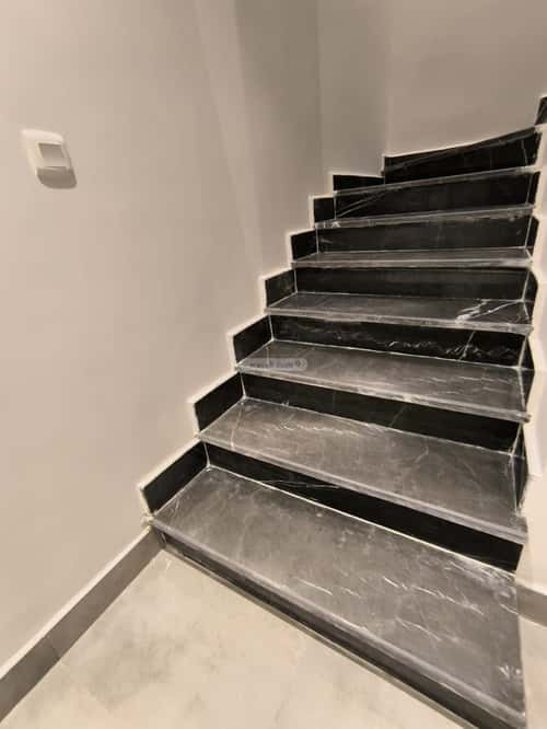 فيلا 324.32 متر مربع شرقية على شارع 15م الصالحية، شرق جدة، جدة