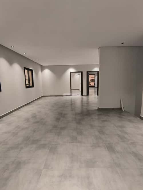 Villa 302 SQM Facing East on 15m Width Street Al Salyhyah, East Jeddah, Jeddah