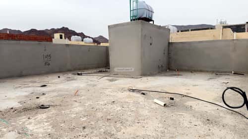 Villa 900 SQM Facing East Industrial City, Madinah