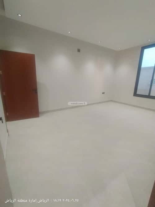 دور 176.54 متر مربع ب 3 غرف الملك فيصل، شرق الرياض، الرياض