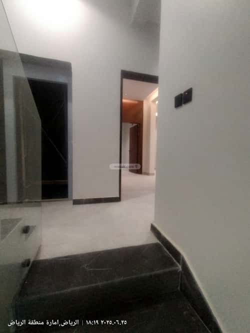 Floor 176 SQM with 3 bedrooms الملك فيصل، شرق الرياض، الرياض