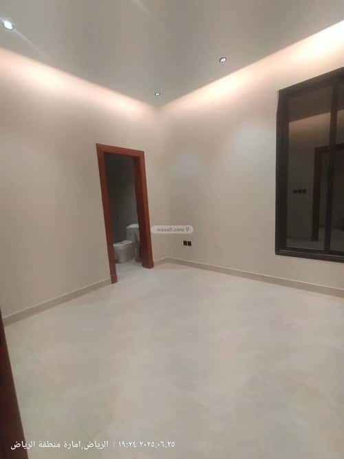 فيلا 250 متر مربع شرقية على شارع 20م الملك فيصل، شرق الرياض، الرياض