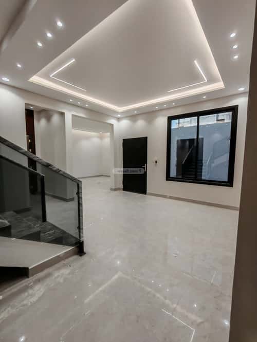 5 bedroom villa in Al Janadriyah