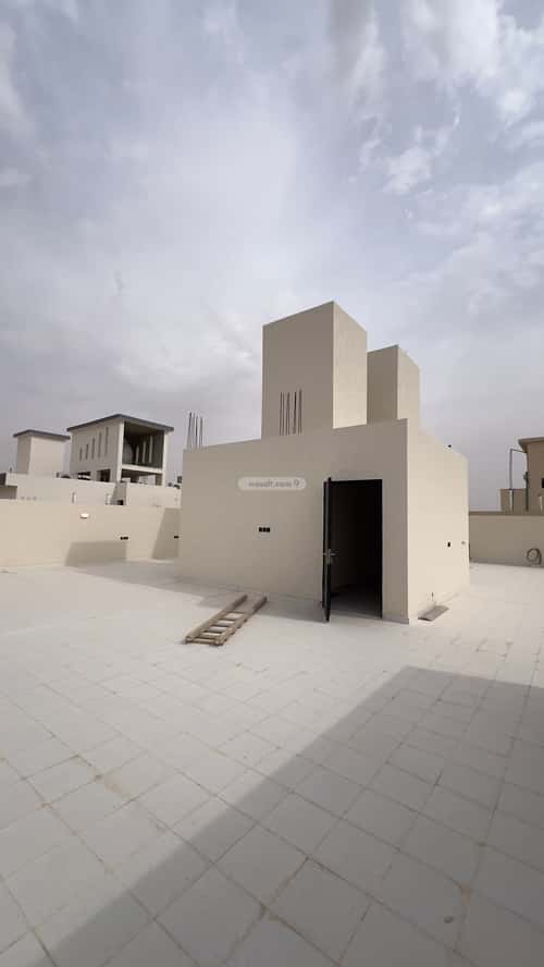 فيلا 500 متر مربع شمالية على شارع 20م عقرباء، الجبيلة