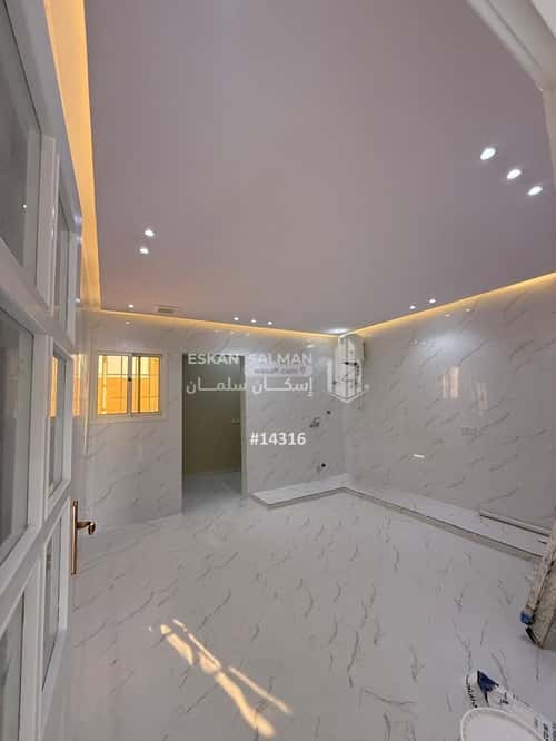 Floor 400 SQM with 6 Bedrooms Al-Murooj, Hafar Al-Batin