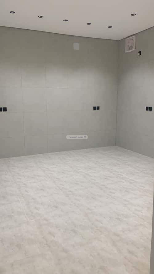 Villa 390 SQM Facing North on 15m Width Street The Valley, Hayil