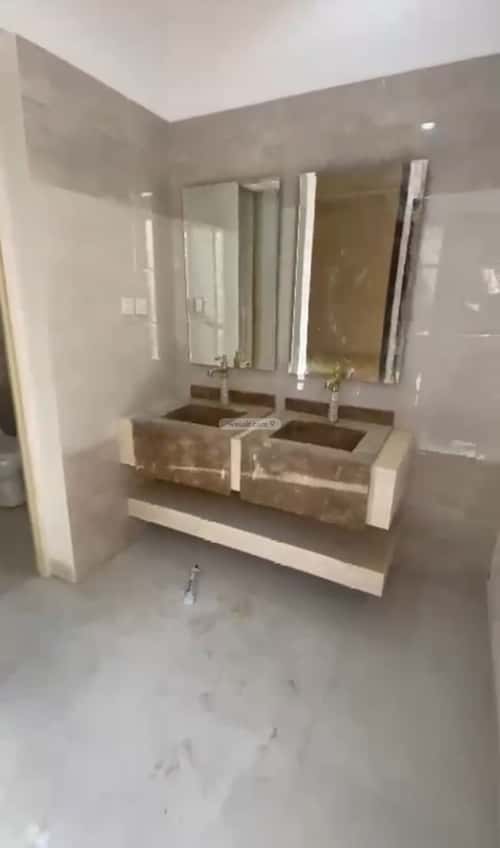 فيلا 300 متر مربع جنوبية على شارع 15م مشرفة، الهياثم