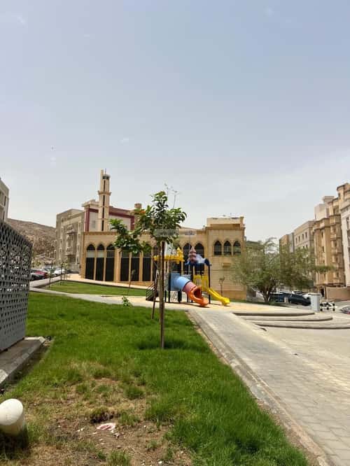Apartment 215 SQM with 6 Bedrooms Buraiman, East Jeddah, Jeddah