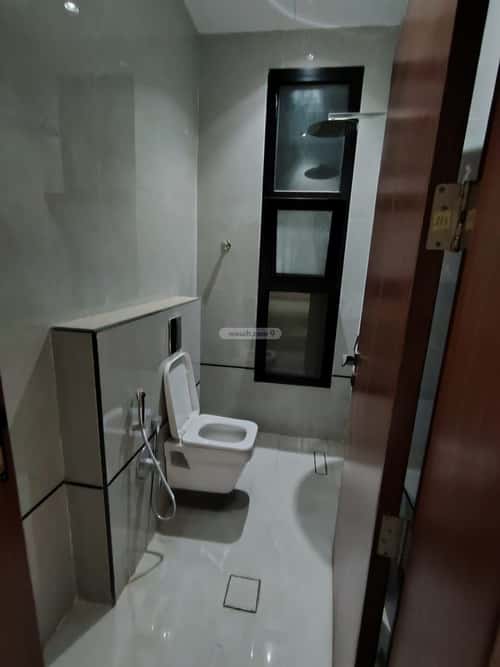 دور 213 متر مربع ب 3 غرف الملك فيصل، شرق الرياض، الرياض