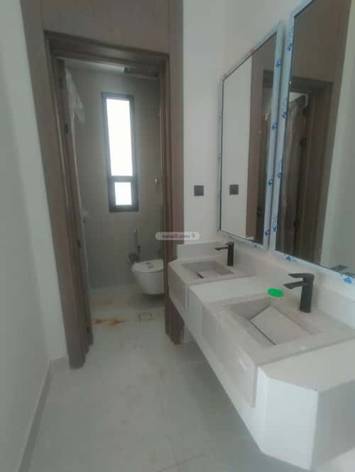 5 bedroom floor in Al Rimal