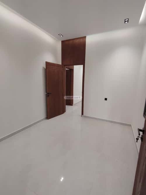 3 bedroom floor in Al Rimal