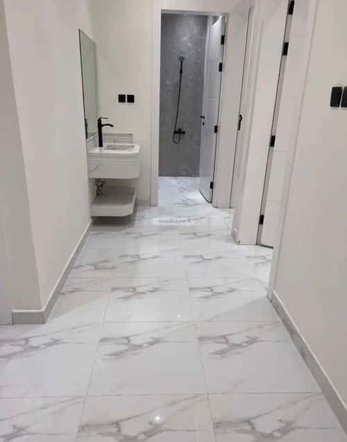 Apartment with 3 Bedrooms Okaz, South Riyadh, Riyadh