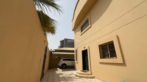 Villa 930 SQM Facing North on 20m Width Street Ar-Rawdah, East Riyadh, Riyadh